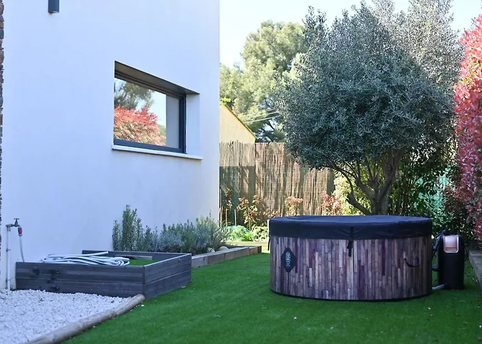 Modern And Bright Vacation Bormes-les-Mimosas