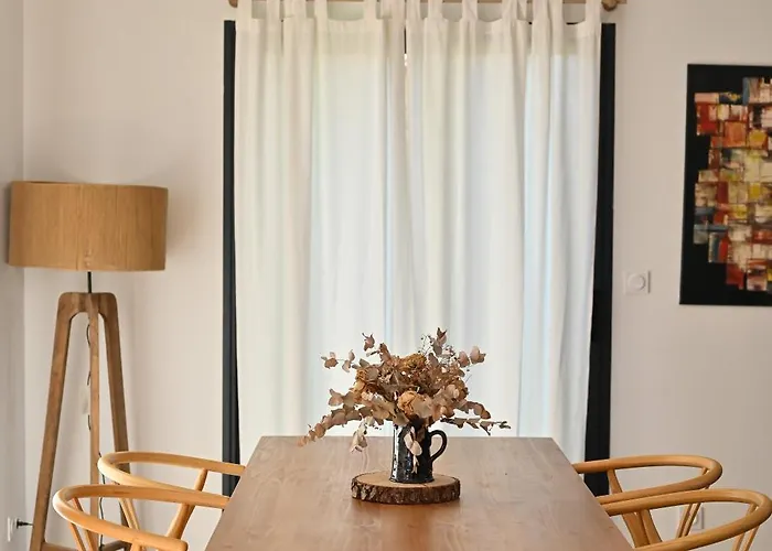 Modern And Bright Vacation *